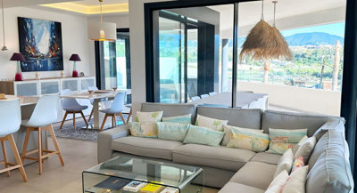 7-aa4cc561180b369757c0bb4af9886cd3