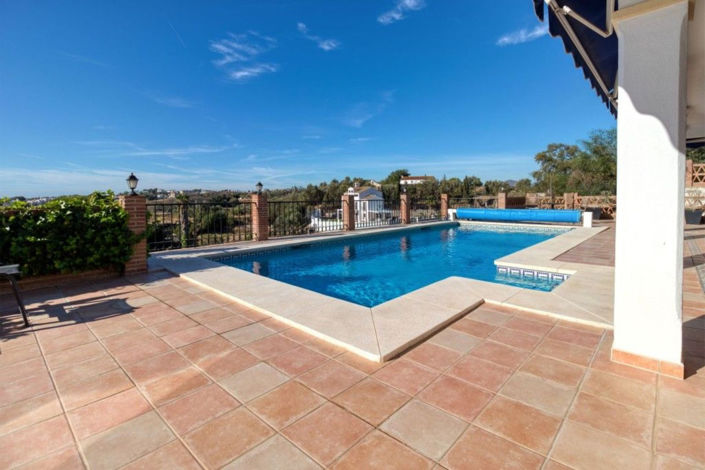 Image No.3-Villa de 4 chambres à vendre à Mijas