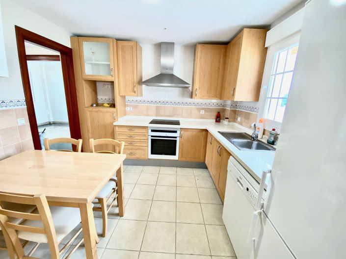 Image No.11-3 Bed Townhouse for sale