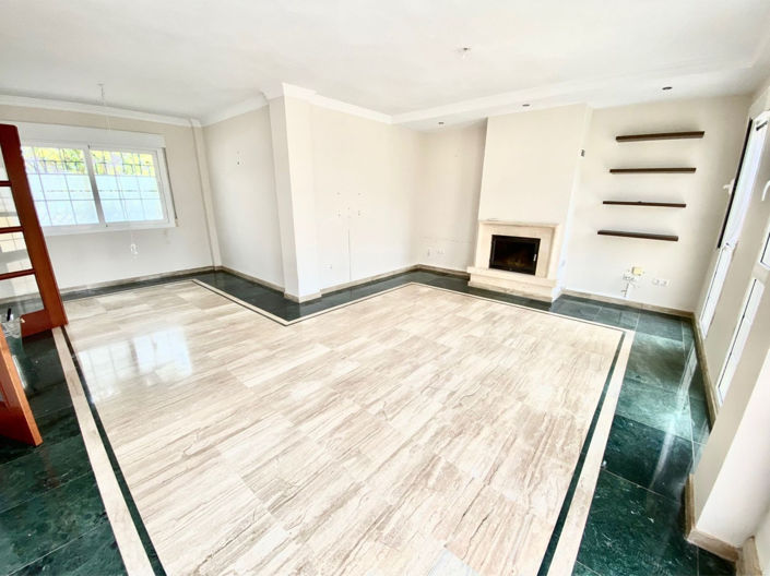 Image No.6-3 Bed Townhouse for sale