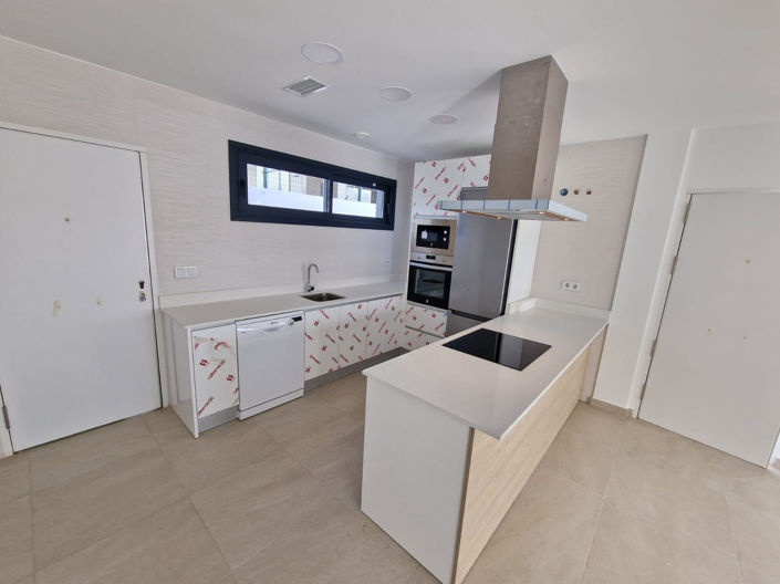 Image No.12-4 Bed Villa for sale