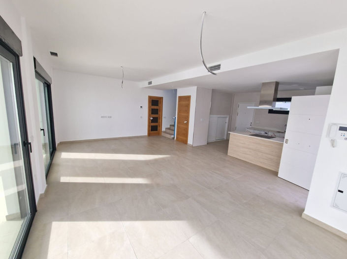 Image No.7-4 Bed Villa for sale