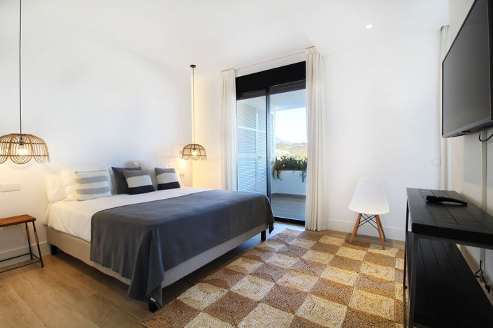 Image No.18-4 Bed Apartment for sale