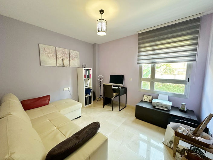 Image No.12-3 Bed Apartment for sale