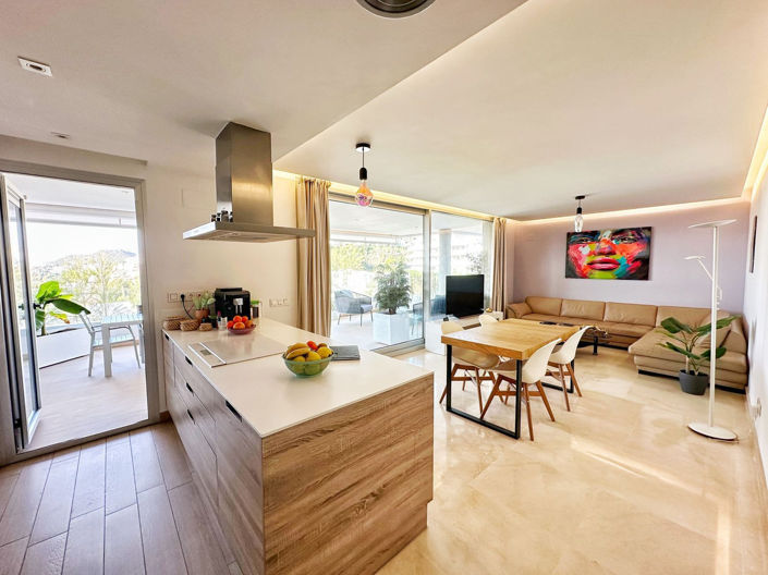 Image No.8-3 Bed Apartment for sale