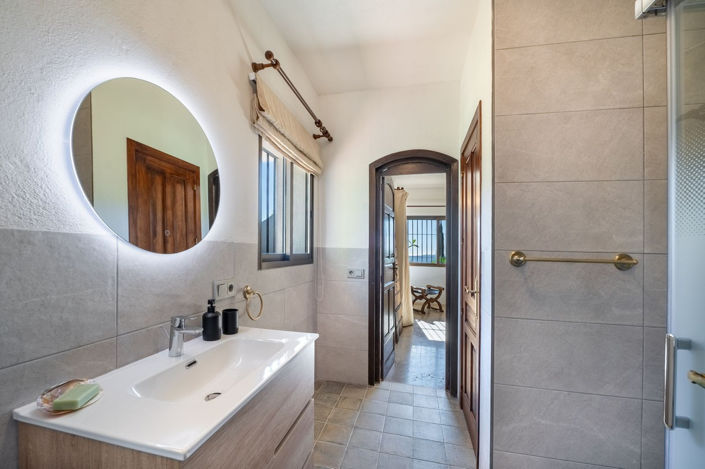 Image No.28-4 Bed Villa for sale