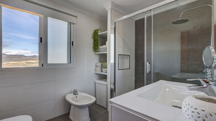 Image No.23-3 Bed Townhouse for sale