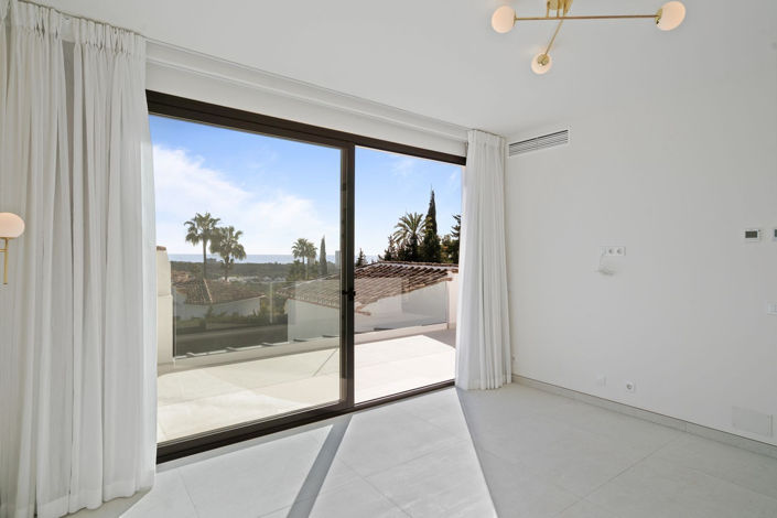 Image No.13-4 Bed Villa for sale