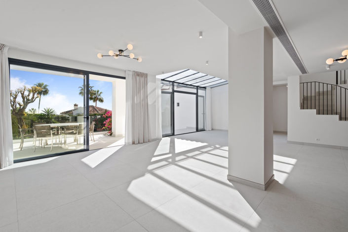 Image No.6-4 Bed Villa for sale