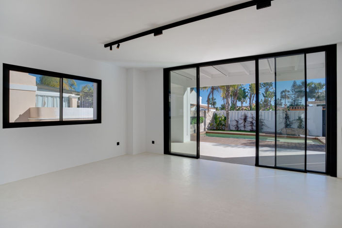 Image No.8-4 Bed Villa for sale