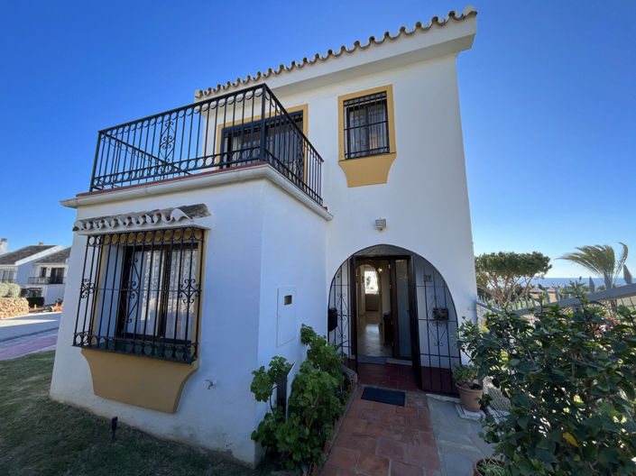 Image No.1-4 Bed Townhouse for sale