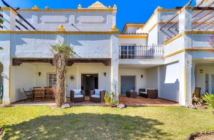 Image No.1-Maison de ville de 4 chambres à vendre à Estepona