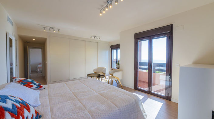 Image No.15-3 Bed Apartment for sale