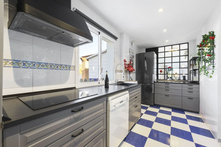 Image No.18-2 Bed Apartment for sale