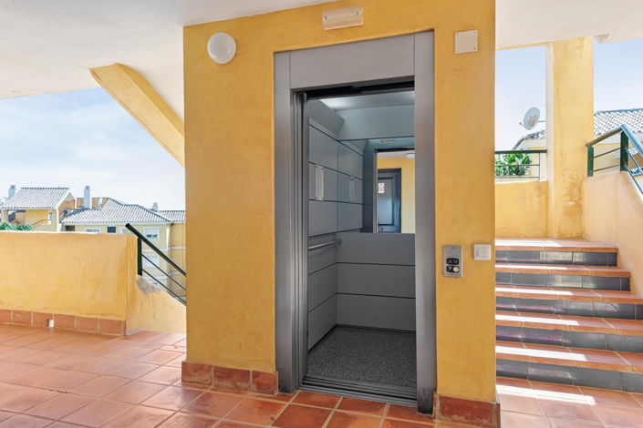 Image No.12-3 Bed Apartment for sale