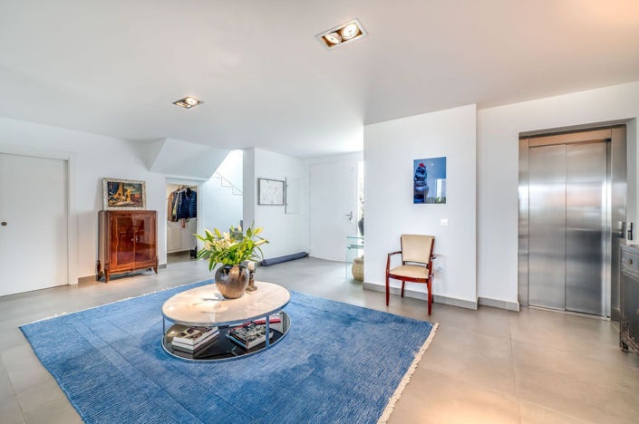 Image No.14-5 Bed Villa for sale