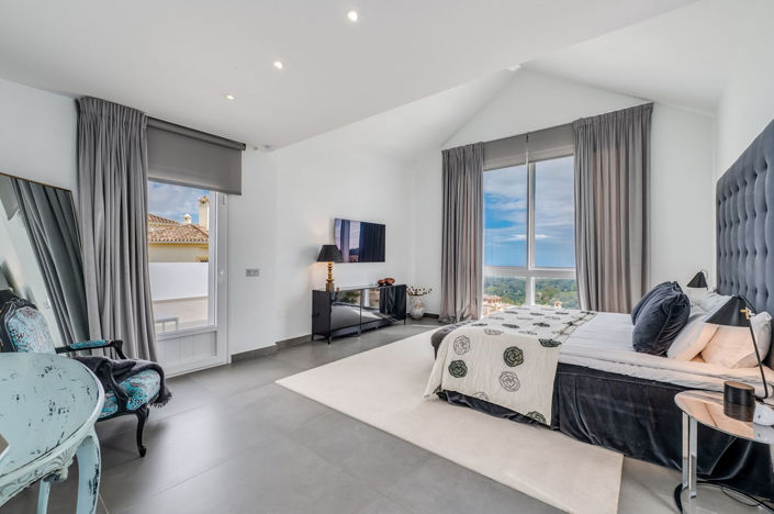 Image No.19-5 Bed Villa for sale