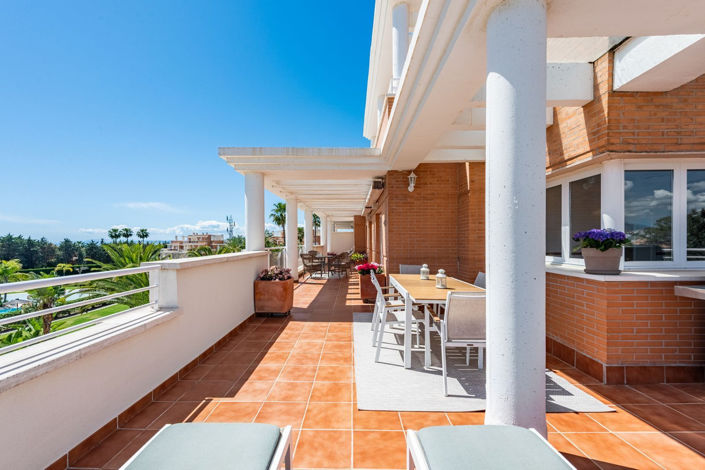 Image No.1-4 Bed Apartment for sale