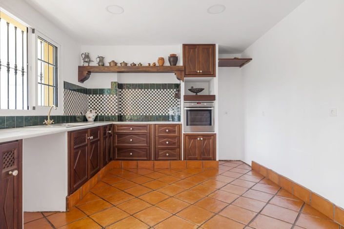 Image No.11-4 Bed Townhouse for sale