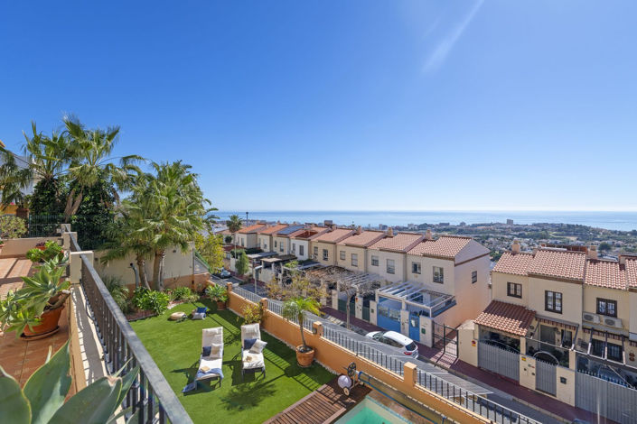 Image No.1-4 Bed Villa for sale
