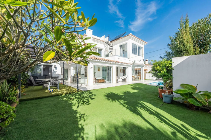 Image No.1-3 Bed Villa for sale