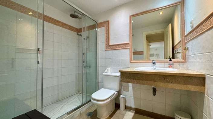 Image No.12-2 Bed Apartment for sale