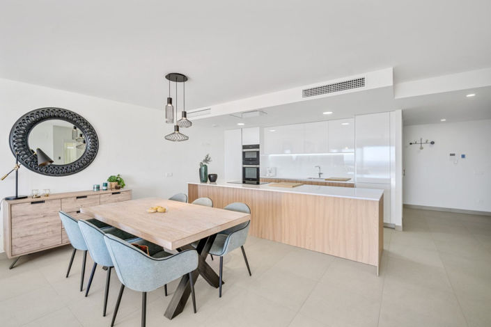 Image No.11-3 Bed Apartment for sale