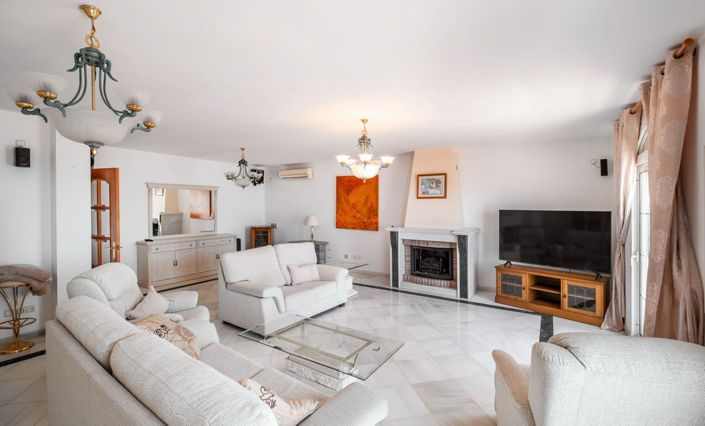 Image No.9-5 Bed Villa for sale