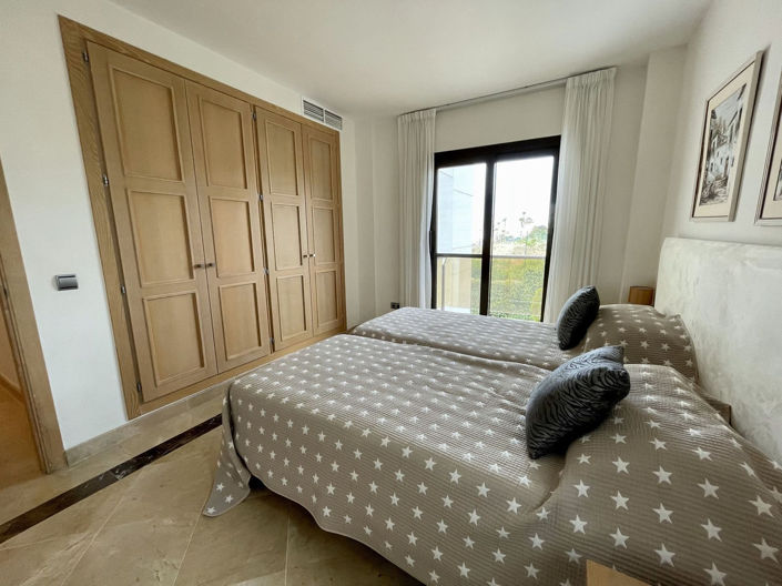 Image No.15-3 Bed Apartment for sale