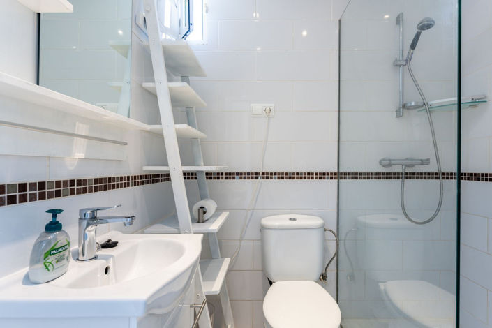 Image No.20-2 Bed Apartment for sale