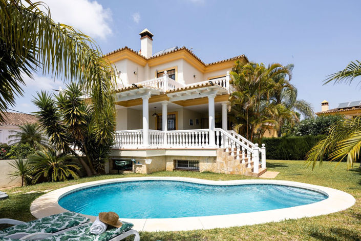 Image No.1-5 Bed Villa for sale