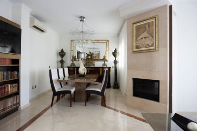 10-bb915d1cb19341576dcdc994b81ab9c5