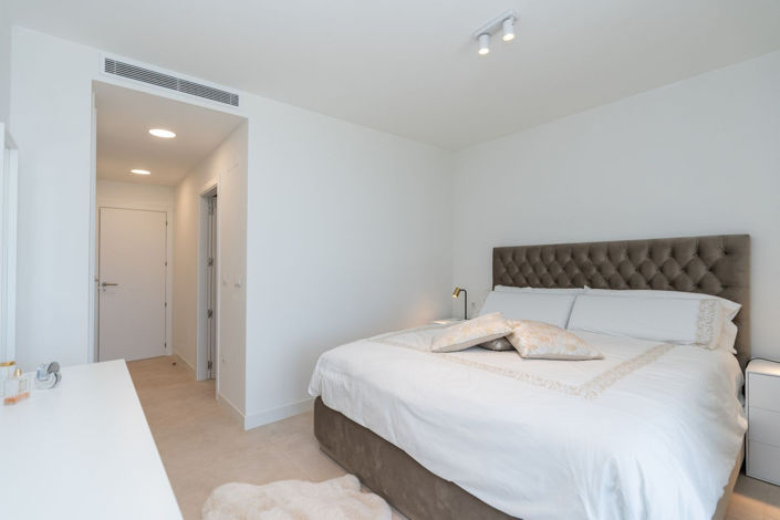 Image No.21-3 Bed Apartment for sale