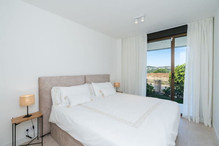 Image No.24-3 Bed Apartment for sale