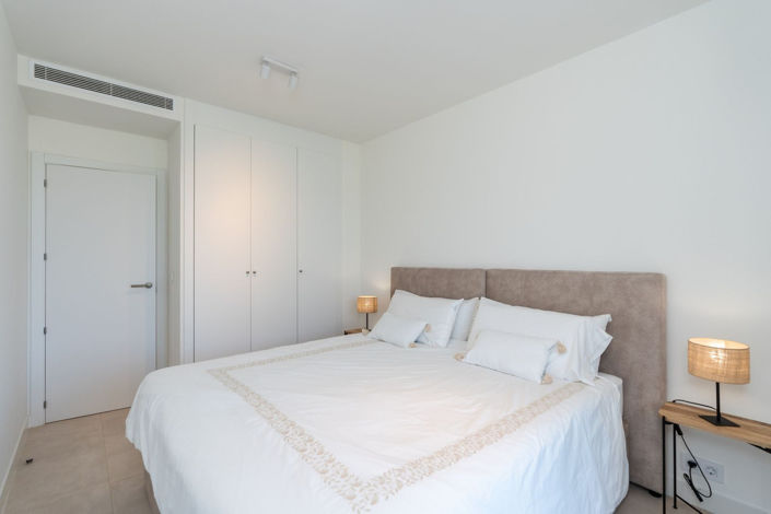 Image No.25-3 Bed Apartment for sale