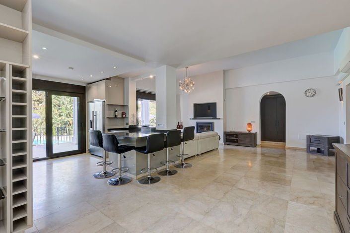 Image No.12-5 Bed Villa for sale