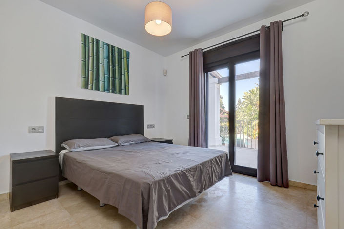 Image No.28-5 Bed Villa for sale