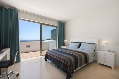 10-bb915d1cb19341576dcdc994b81ab9c5