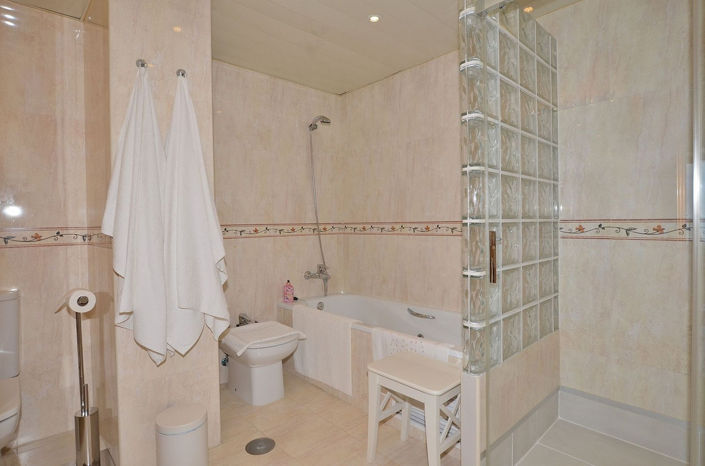 Image No.19-3 Bed Apartment for sale