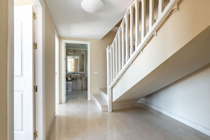 Image No.15-3 Bed Apartment for sale