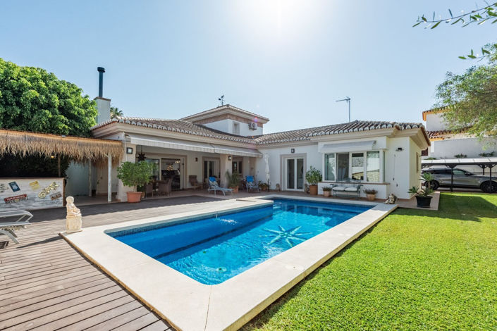 Image No.1-Villa de 6 chambres à vendre à Fuengirola