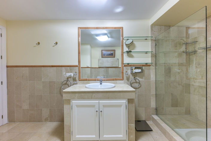 Image No.24-2 Bed Apartment for sale