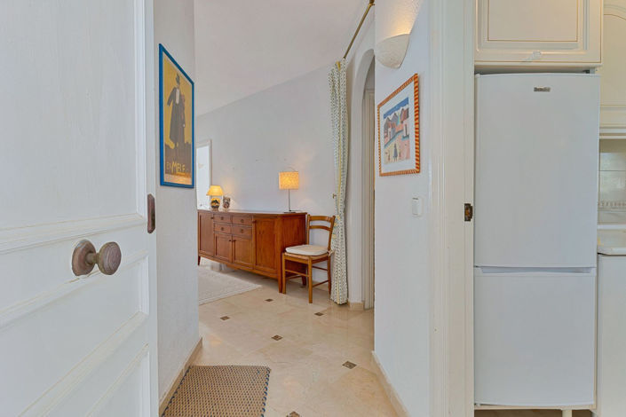 Image No.12-2 Bed Apartment for sale