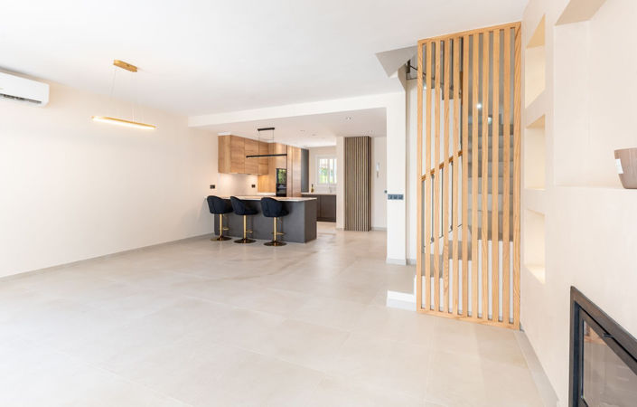 Image No.7-4 Bed Townhouse for sale