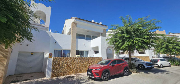 Image No.2-Villa de 4 chambres à vendre à Benalmadena