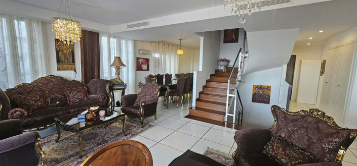 Image No.8-4 Bed Villa for sale