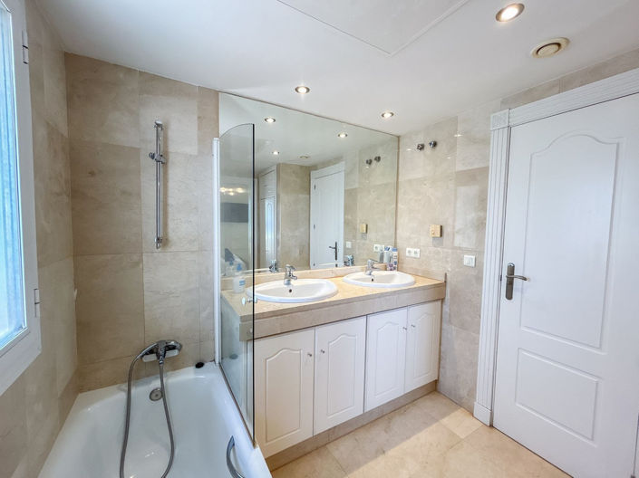 Image No.17-2 Bed Apartment for sale