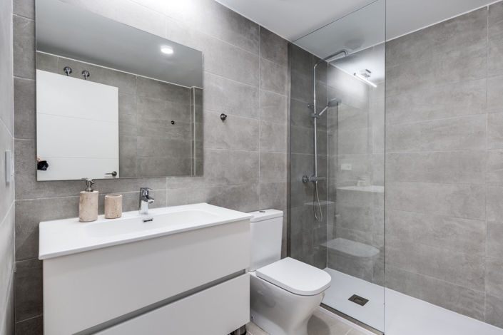 Image No.21-2 Bed Apartment for sale