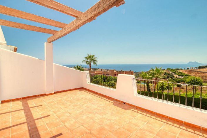 Image No.1-4 Bed Townhouse for sale