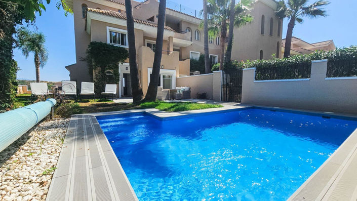 Image No.1-4 Bed Villa for sale